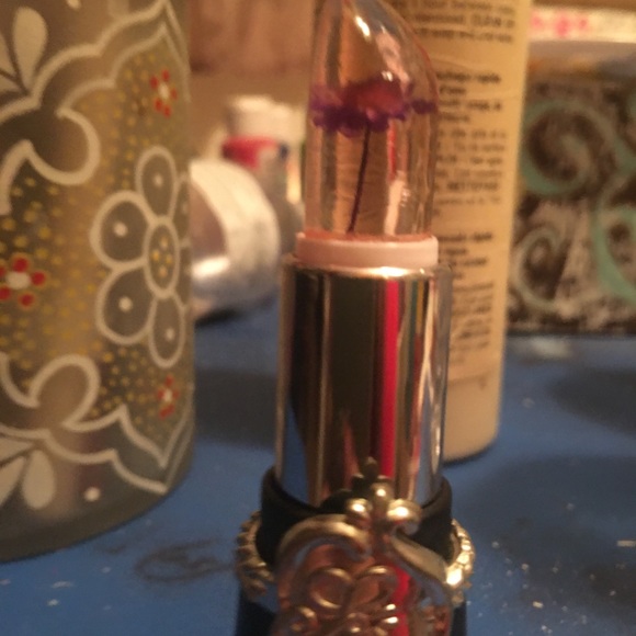 Makeup - Picture 4 of 10